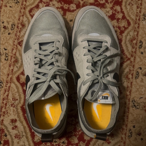 Nike Men's Sneakers in Gray and White - Picture 2 of 8